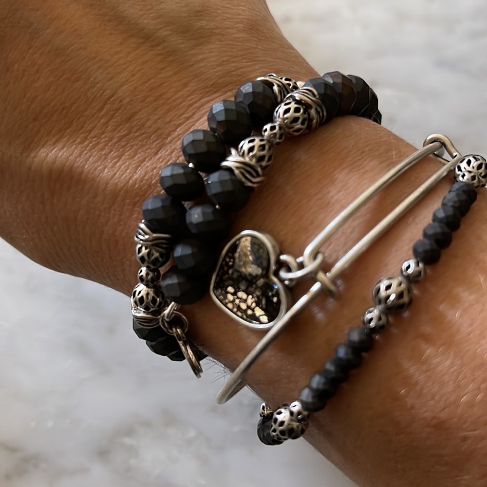 Alex and Ani NWT 3 Piece Black Heart Bracelet Set